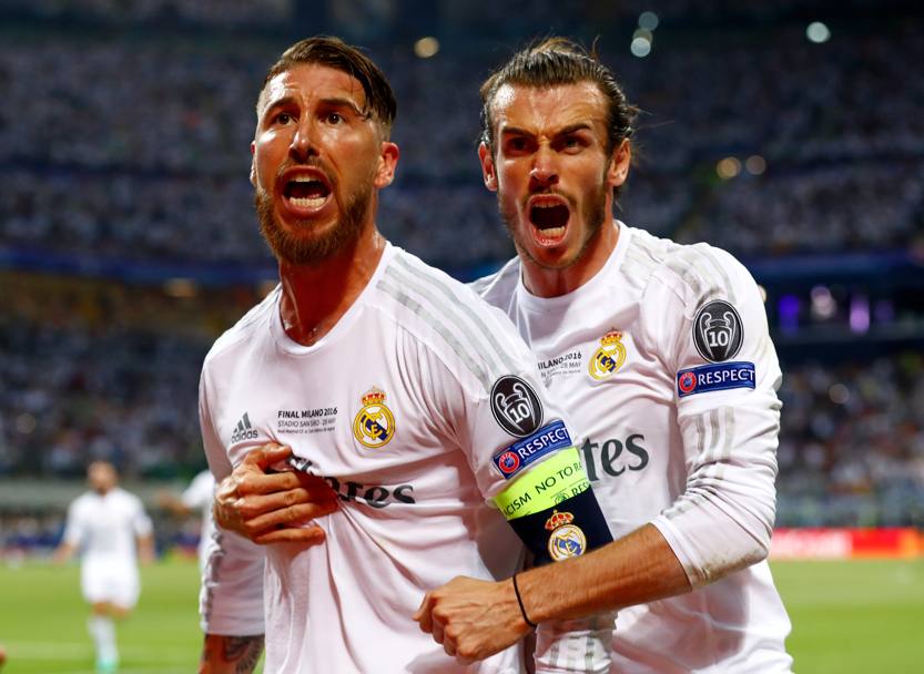 Bale abbraccia Ramos. Getty